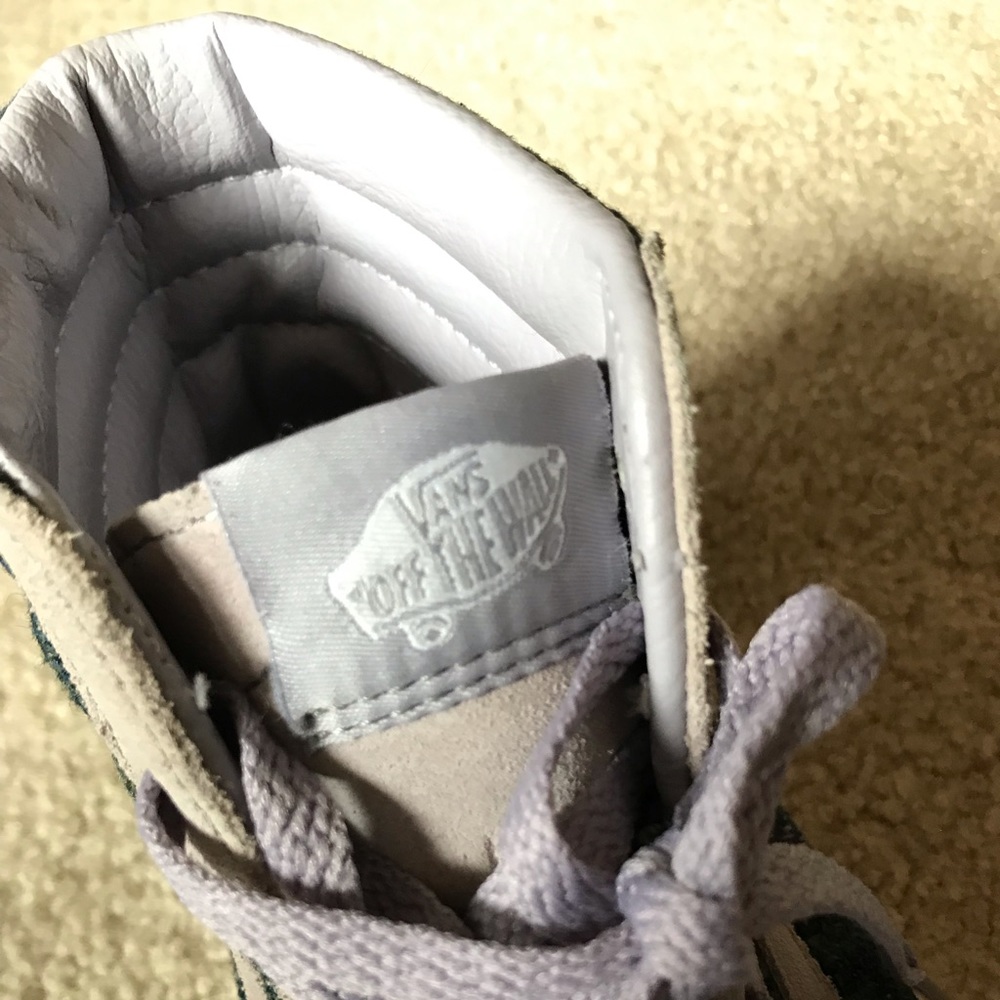High-Top Women’s Sneakers in Lavender and Teal - Picture 4 of 8